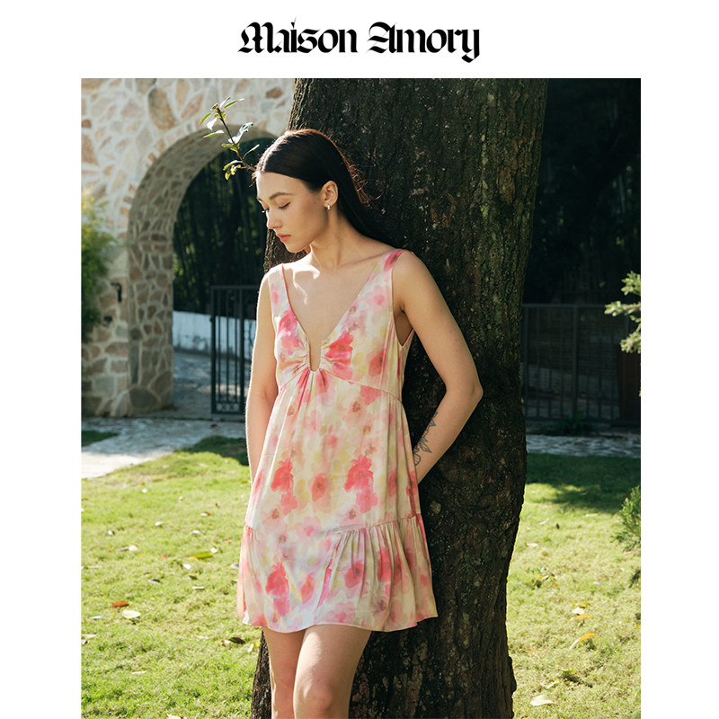 Maison白底紫藤花园连衣裙