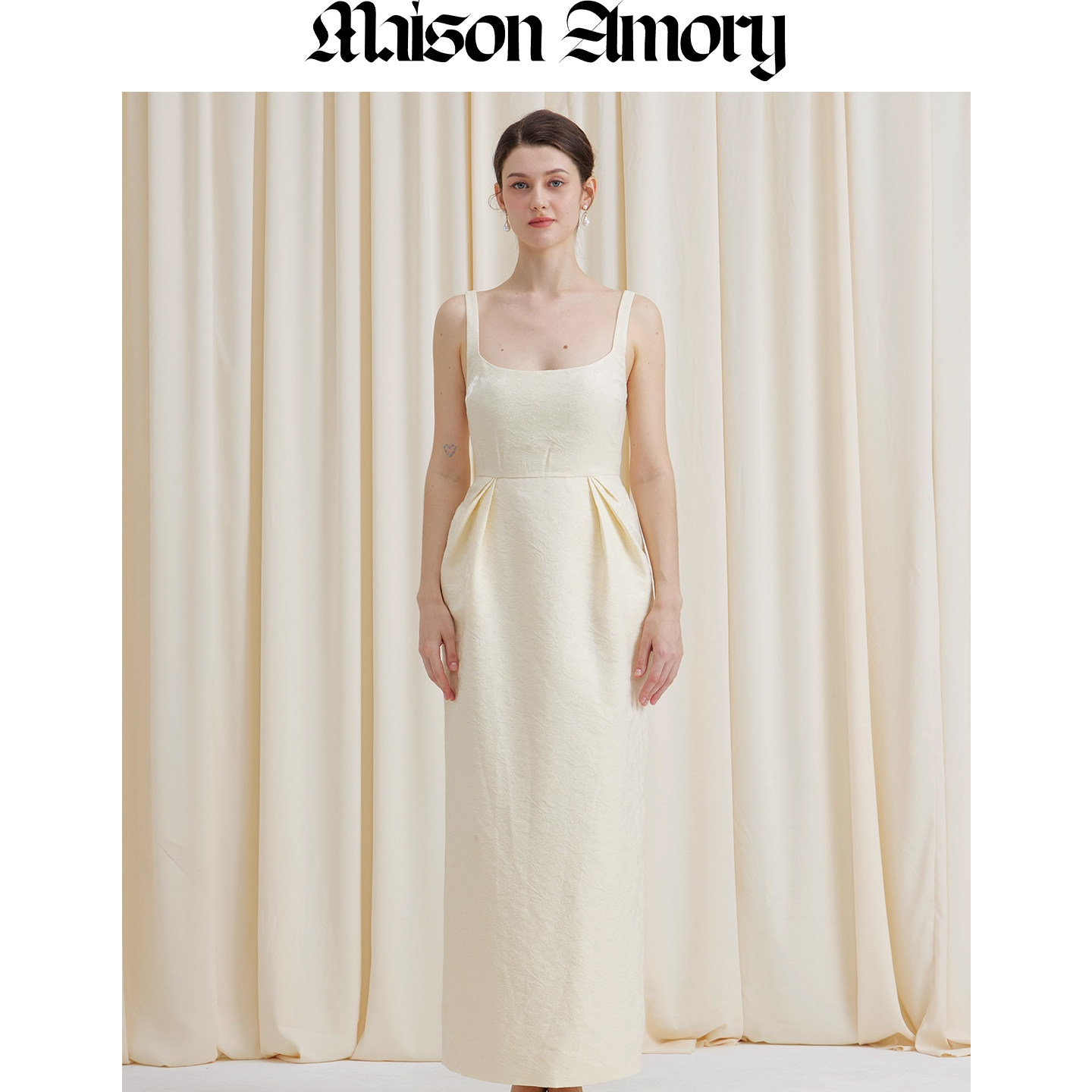 菊姐同款连衣裙简直是梨形天菜