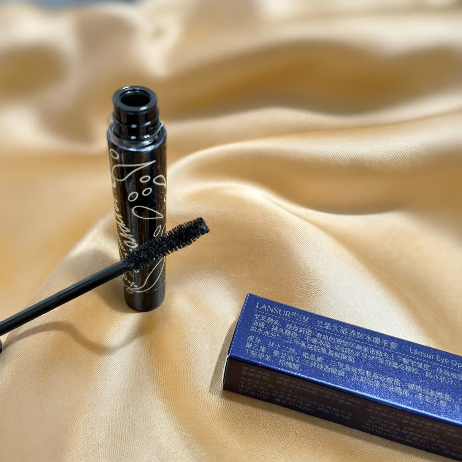 兰瑟大眼界防水睫毛膏浓密卷翘打造立体美睫防水不易晕染