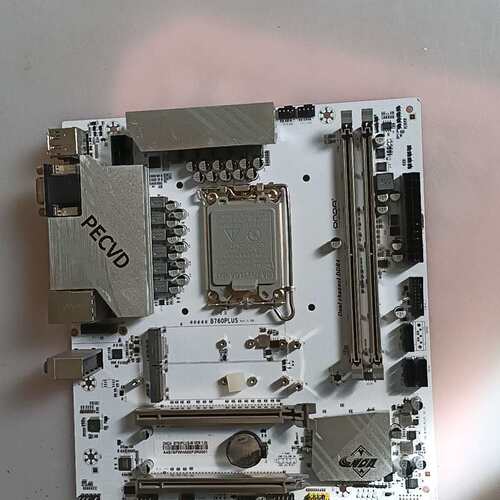 {议价}达B760主板，B760PLUS，功能正常，成色如图，上1{可维修}