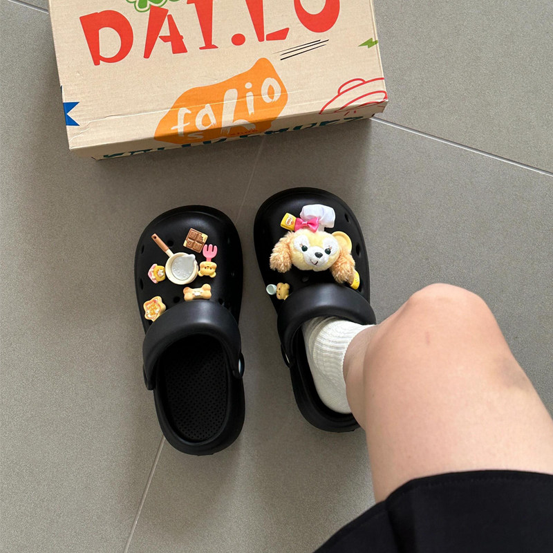 饼饼洞洞鞋女款2026新款夏季卡通可爱踩屎感防滑包头拖沙滩凉拖鞋
