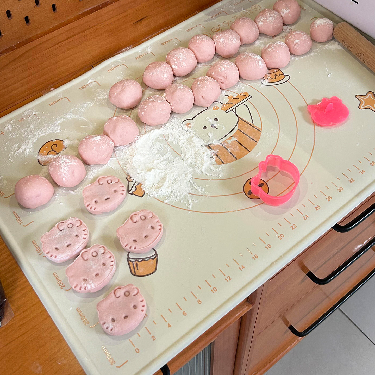 哈喽kitty模具猫咪可爱饼干吐司面包磨具三明治卡通儿童馒头diy