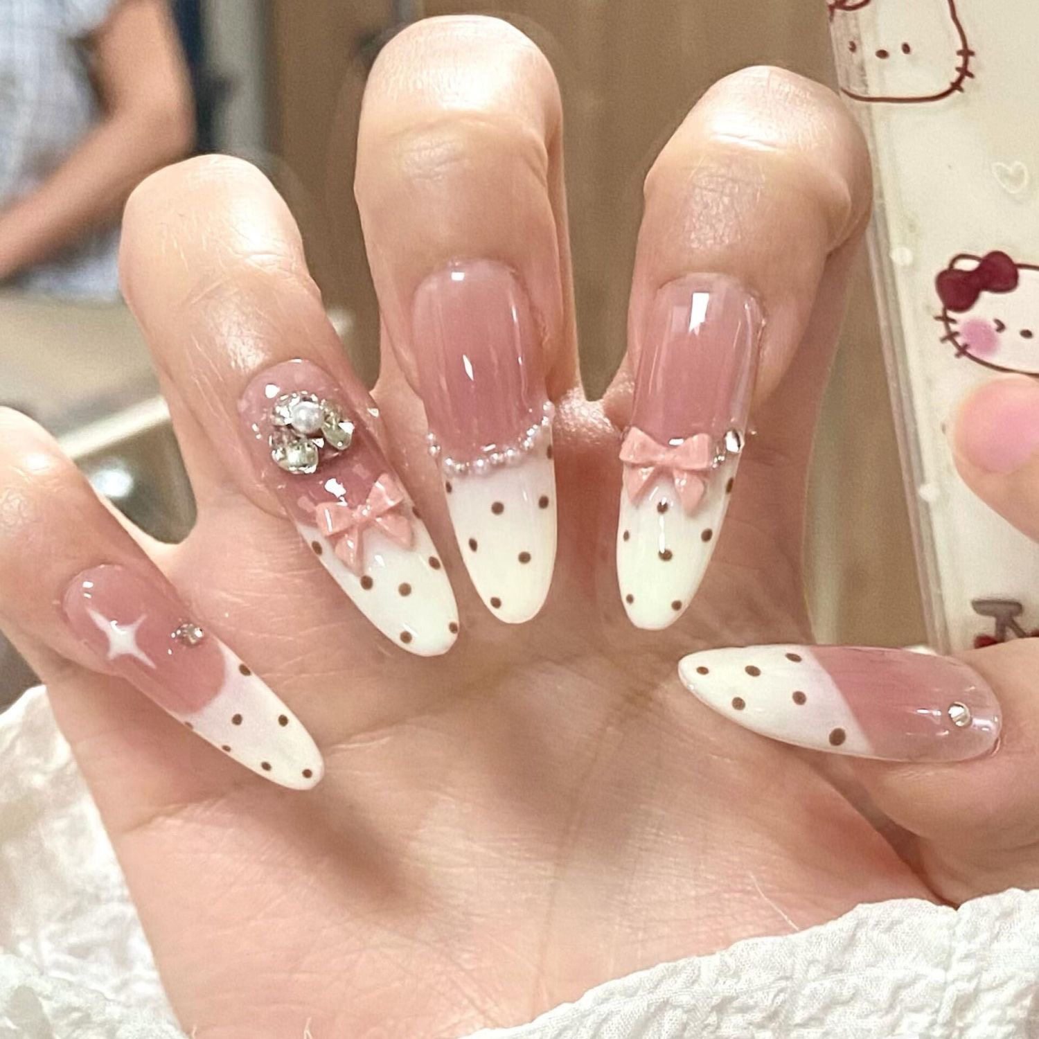 【慕斯蛋糕】甜味奶白法式波点蝴蝶结可爱草莓显白秋冬手工穿戴甲,彩妆/香水/美妆工具,穿戴甲/甲片,淘宝优惠券,粉丝福利购,淘宝优惠卷