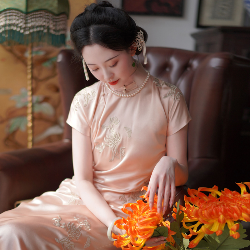 【春花秋月】2024新中式一片式古法平裁刺绣醋酸短袖小个子旗袍女