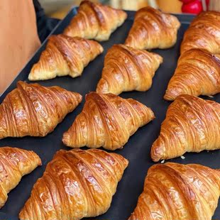 可颂牛角包丹麦羊角包黄油起酥面包商用半成品西餐厅茶室整箱优惠