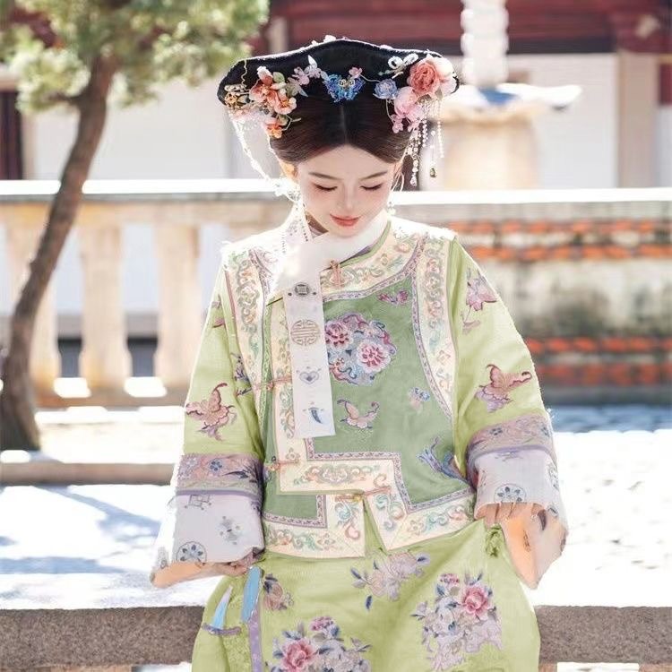 2025新款公主双色汉服重工复原印花氅衣马甲旗服格格套装清朝宫装