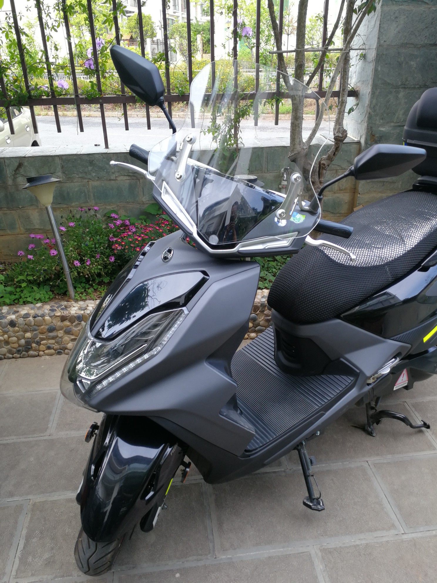 适用三阳fnx150改装挡风玻璃火凤凰前挡风护胸板pc新款无损安装