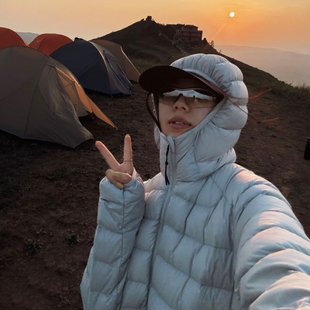 排骨羽绒服女短款2025轻薄款90白鸭绒连帽FJFB滑雪冠军代言