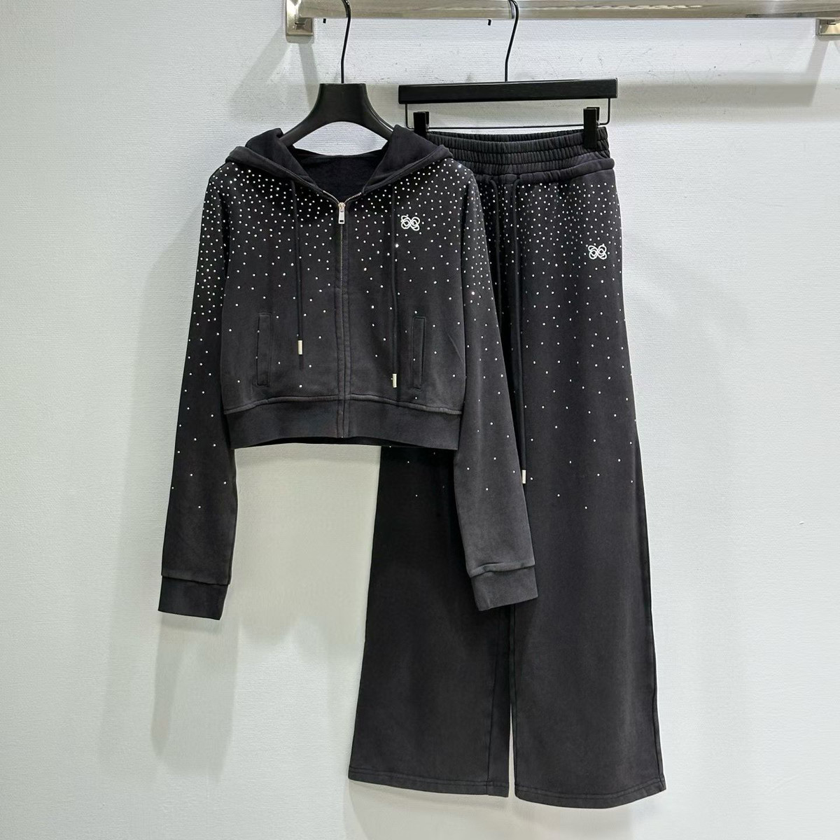 朵设计众辣妹风重工烫钻洗水抽绳直筒显瘦运动休闲裤云M26012002,女装/女士精品,休闲裤,淘宝优惠券,粉丝福利购,淘宝优惠卷