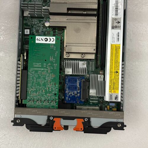 {议价}IBM V3700存储控制器 00AR108性能包好