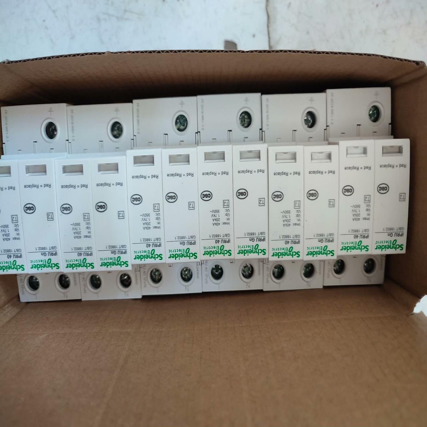 A9L040500浪涌保护器1PN40KA。2P40K