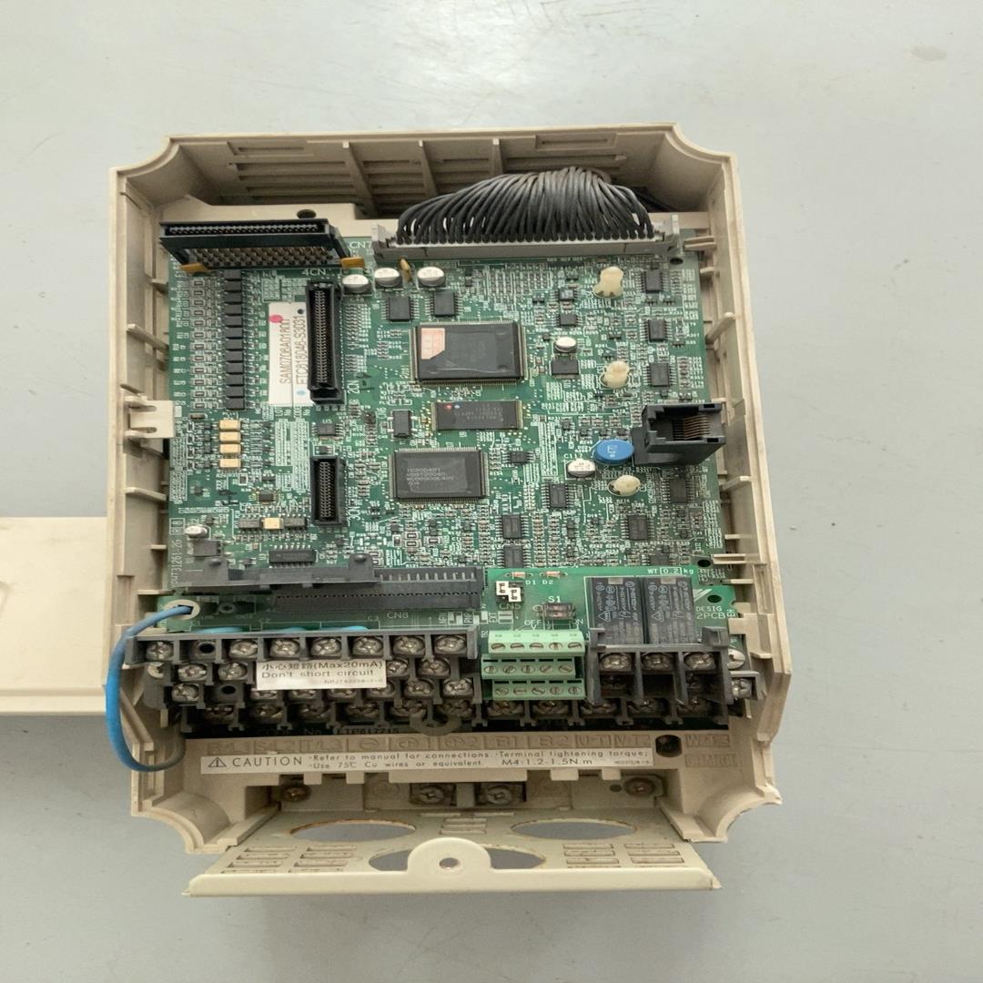 【顺庆】CIMR-G7B42P2 拆机安川变频器 少盖子和面板 所见【议价