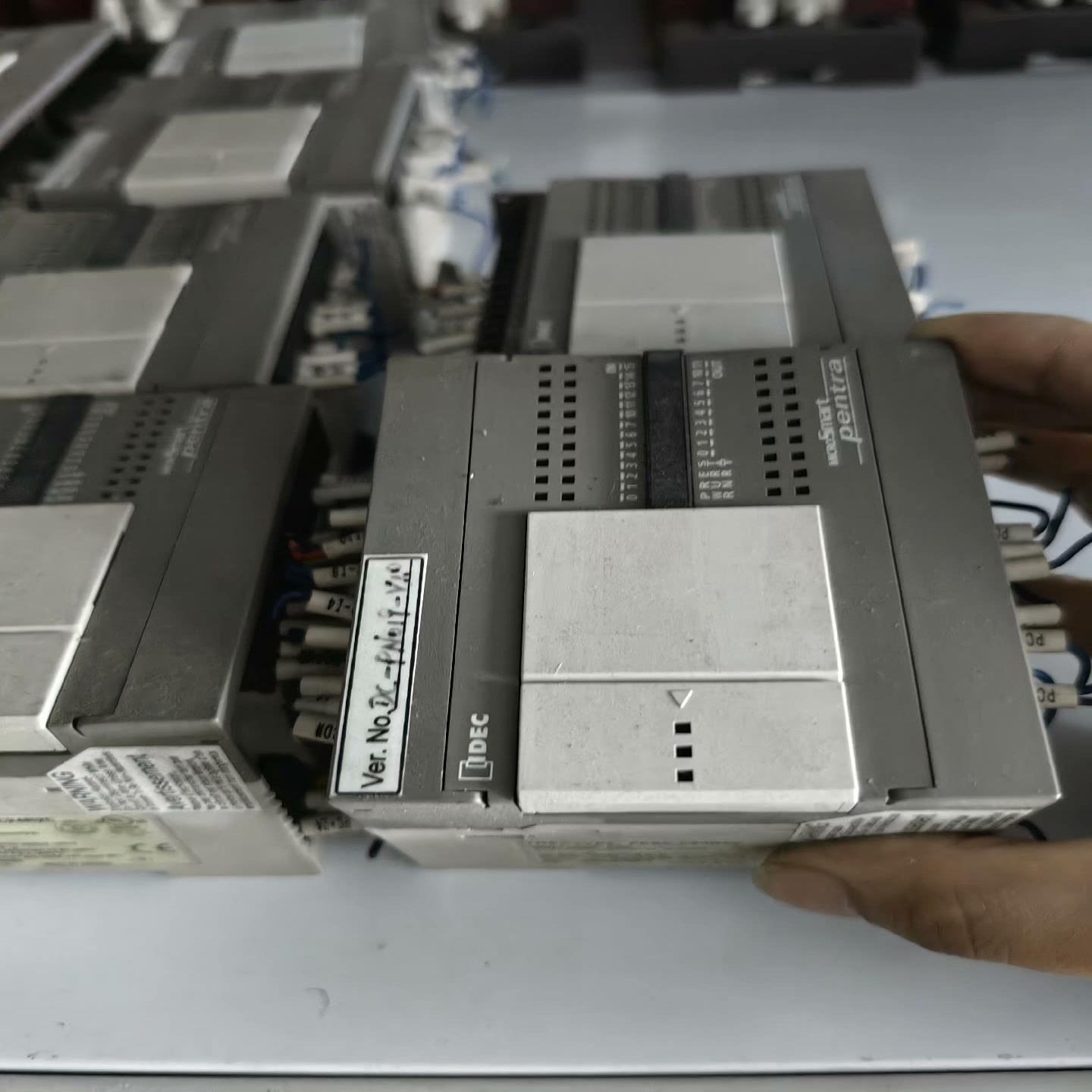 （设备配件）和泉PLC  FC5A-C24R2C 质量保证漂亮