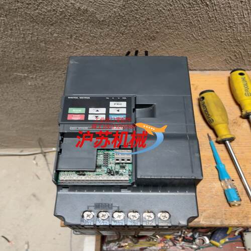 众辰z2400变频器7.5kw/11kw原装变频器功能正