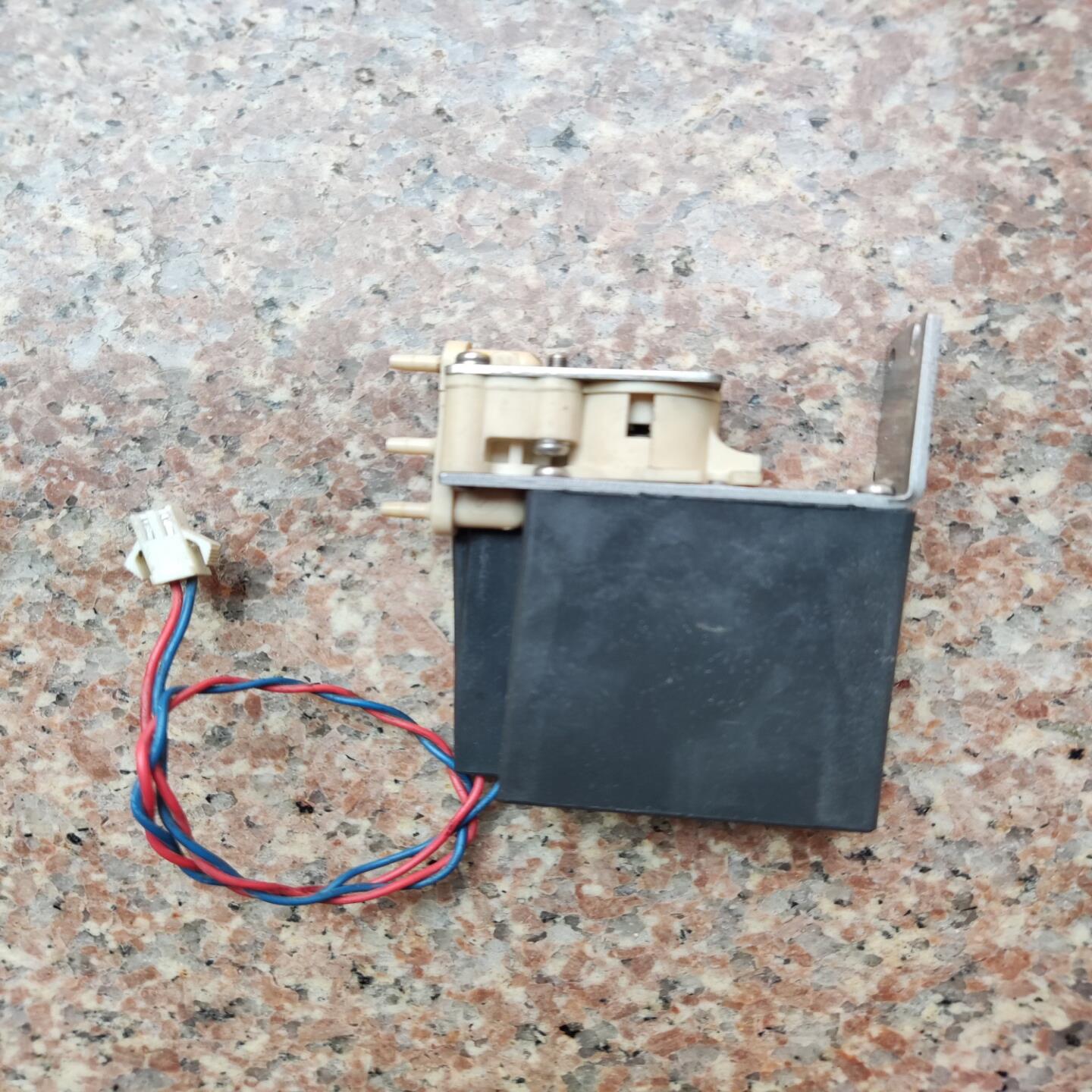 （设备配件） X0007CKD电磁阀拆机HMTG1-DC12V