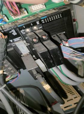 CJ1M-CPU12 拆机件一套，价格2300, NC413（崽载电子）