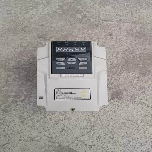 KD200-S0015GB 220V 1.5KW 变频器 实