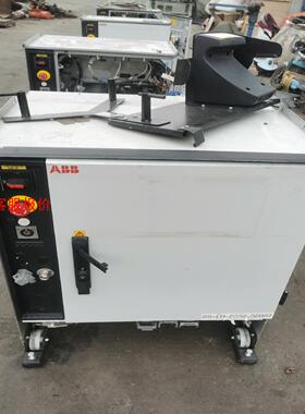 ABB机器人6640控制柜IRC5 M2004成色漂亮，有电