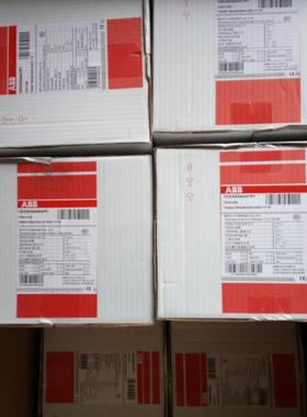 ABB Tmax储能电机操作机构 MOE 24V 110V 220V 380V (适用于T4/6)