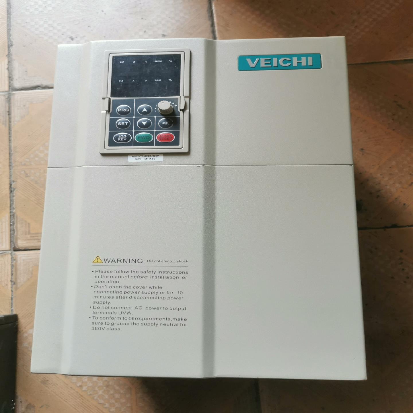 伟创AC70—T3—022G/030P，22/30KW，成色