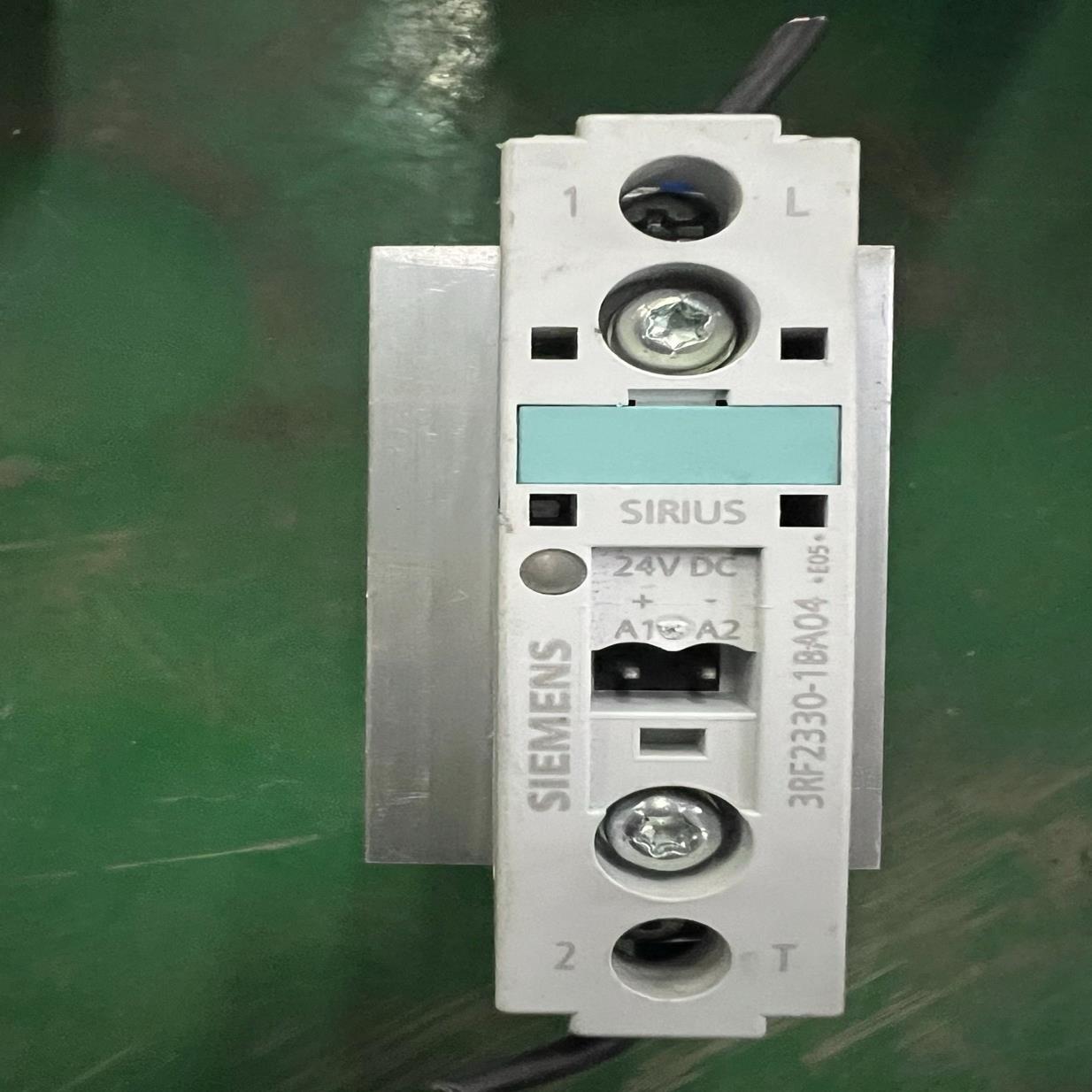 [德峰]西门子3RF2330-1BA04 固态继电器  成色漂亮