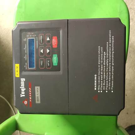 变频器YQ3000V7－405R5G/7R5P    功率5