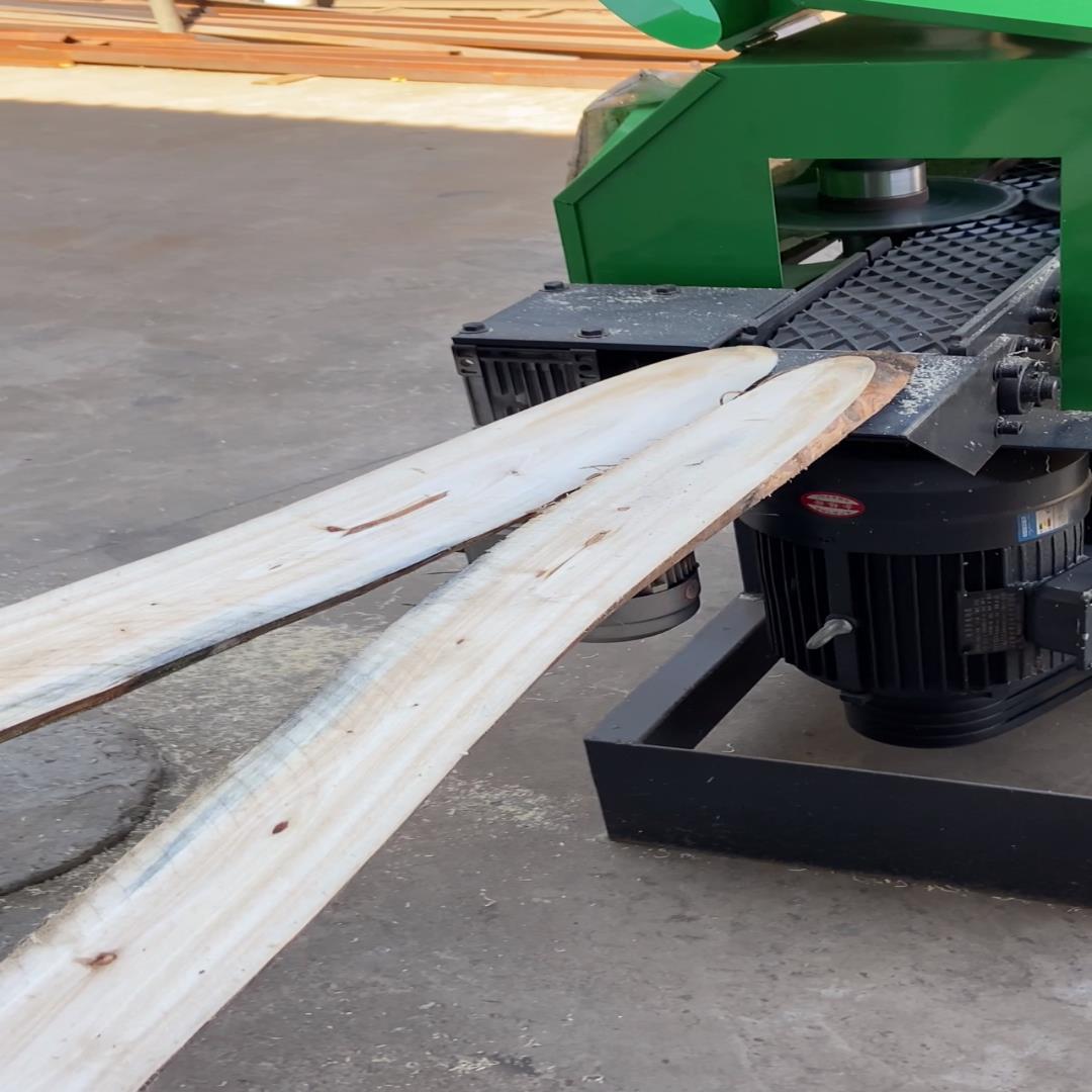 [德峰]半圆边皮锯，改厚多片锯，开料锯，气缸送料板皮锯