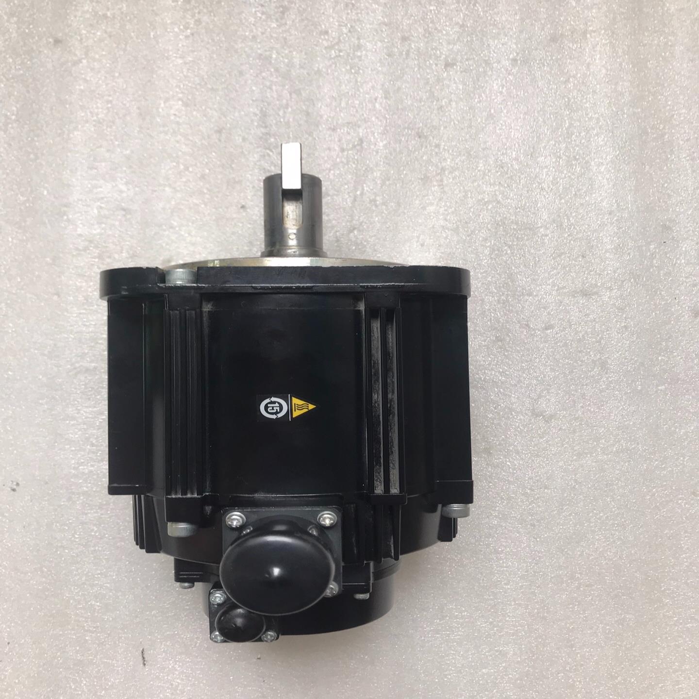 安川伺服，安川1.8KW电机，增量式，功能，无拆修，型号