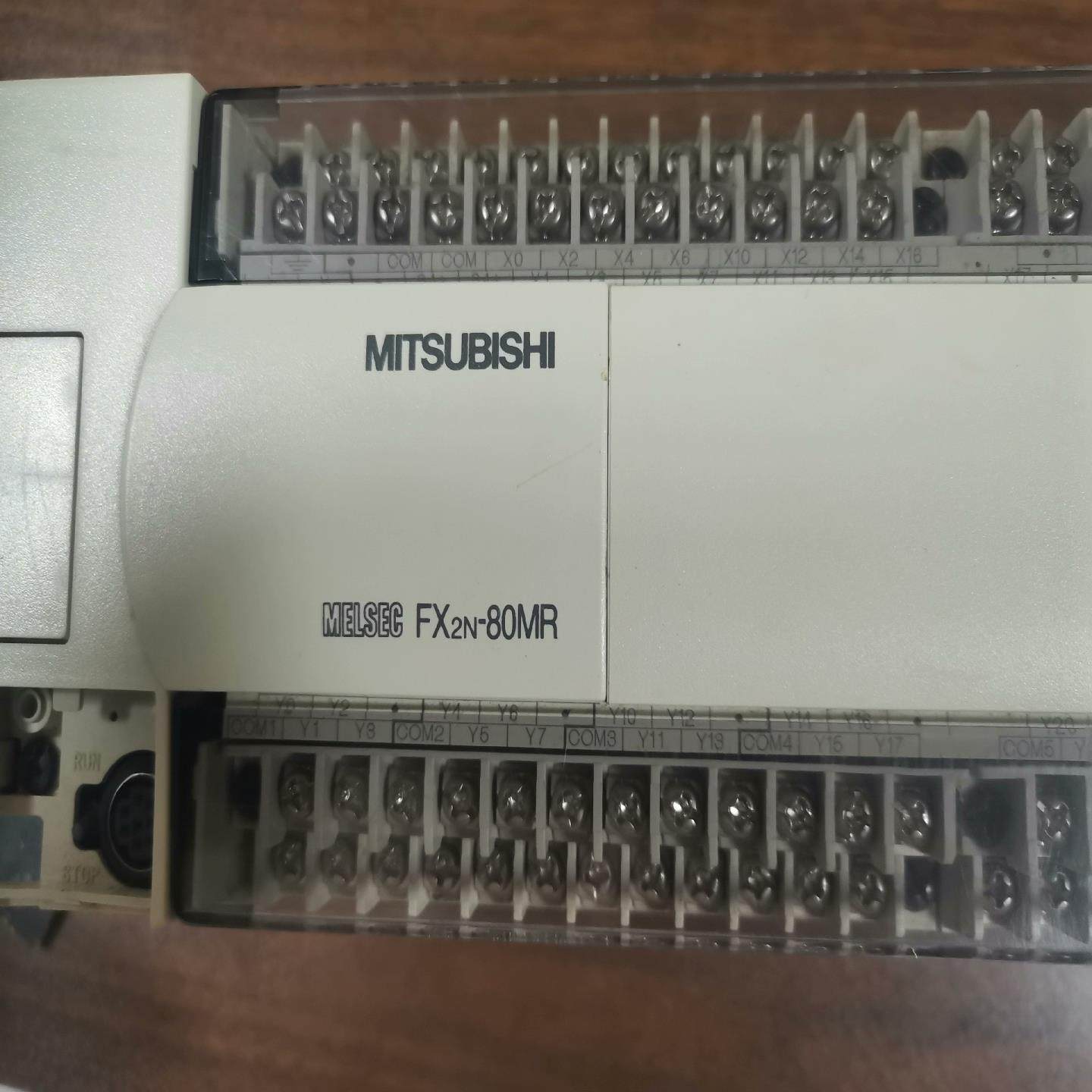 PLC  FX2N-80MR-001
