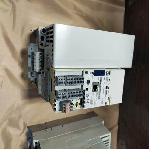 （设备配件）伦茨E84AVHCE4024SB08400 4.0KW变频器