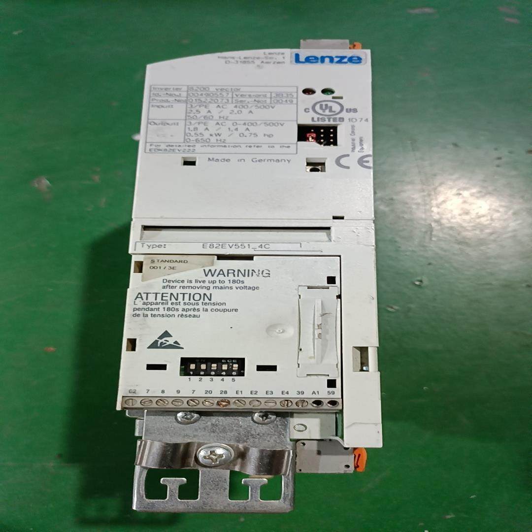 伦茨变频器E82EV551-4C 不带IO板可