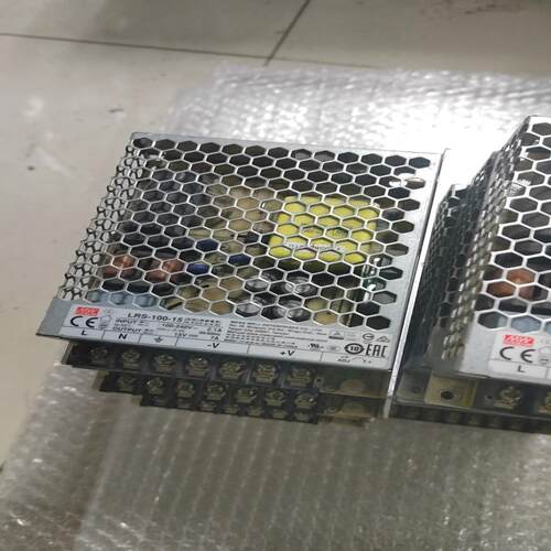 台湾明纬开关电源LRS-100-15 15V 7A成色如图，