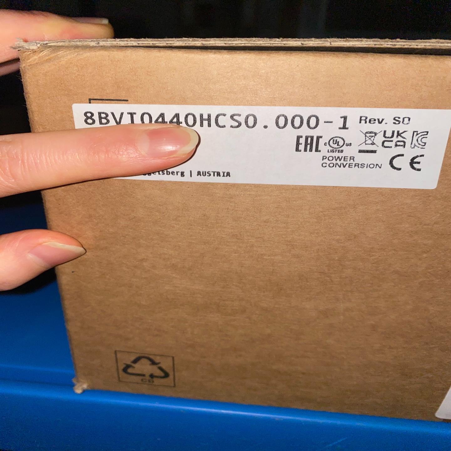 贝加莱伺服驱动器8BVI0440HCS0.000-1全新.议