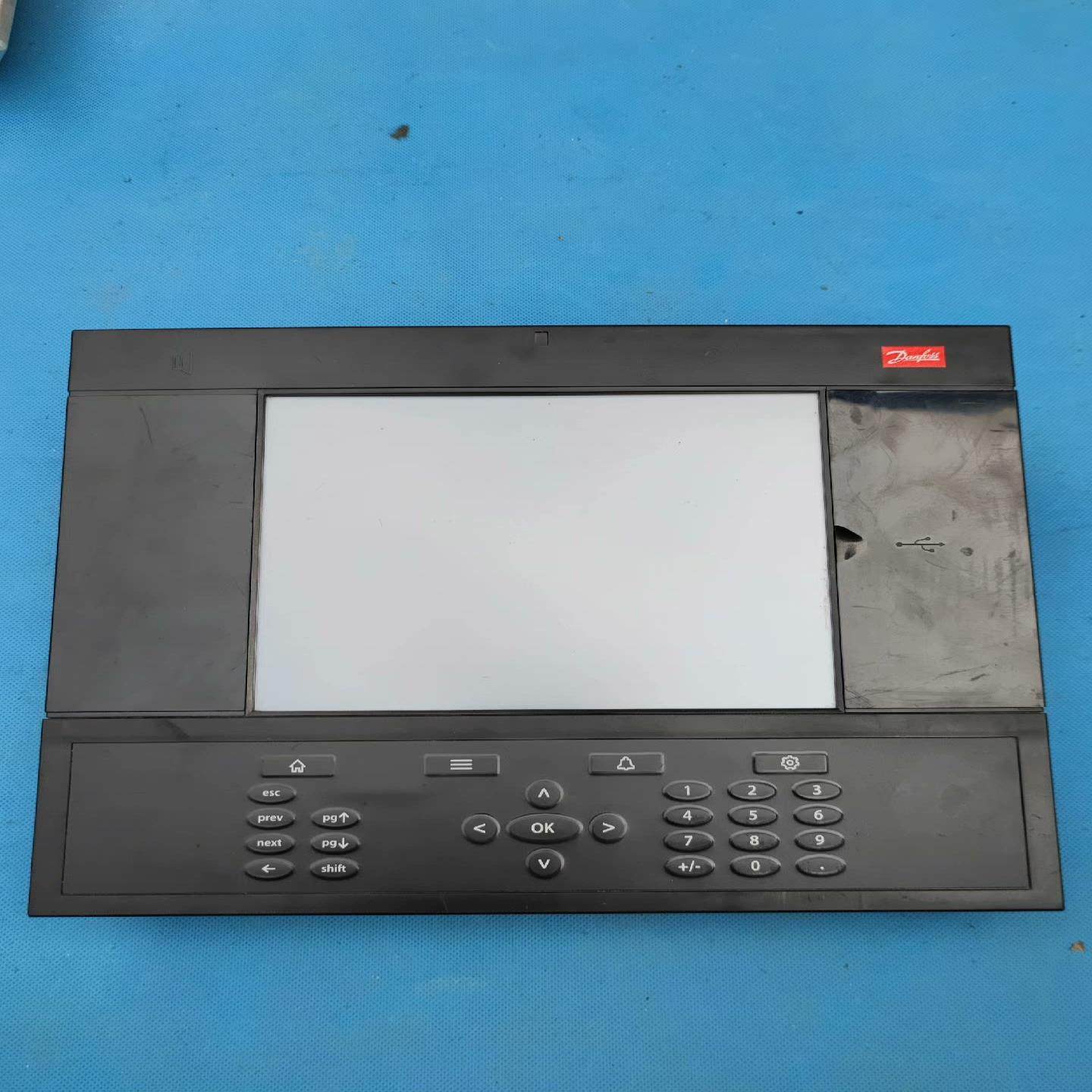 DANFOSS 控制器 AK-SM850  080Z4001