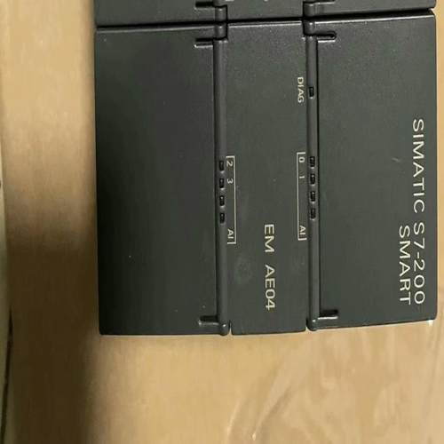 （设备配件）西门子288-3ae04，功能包好，成色如图所