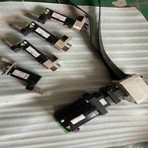 [德峰]如图所示，拆机型号成色Schneider新，