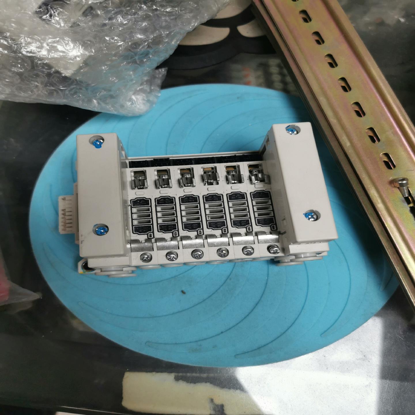 询价实拍现货SMC正品全新原装电磁阀集装板VV5Q11-06