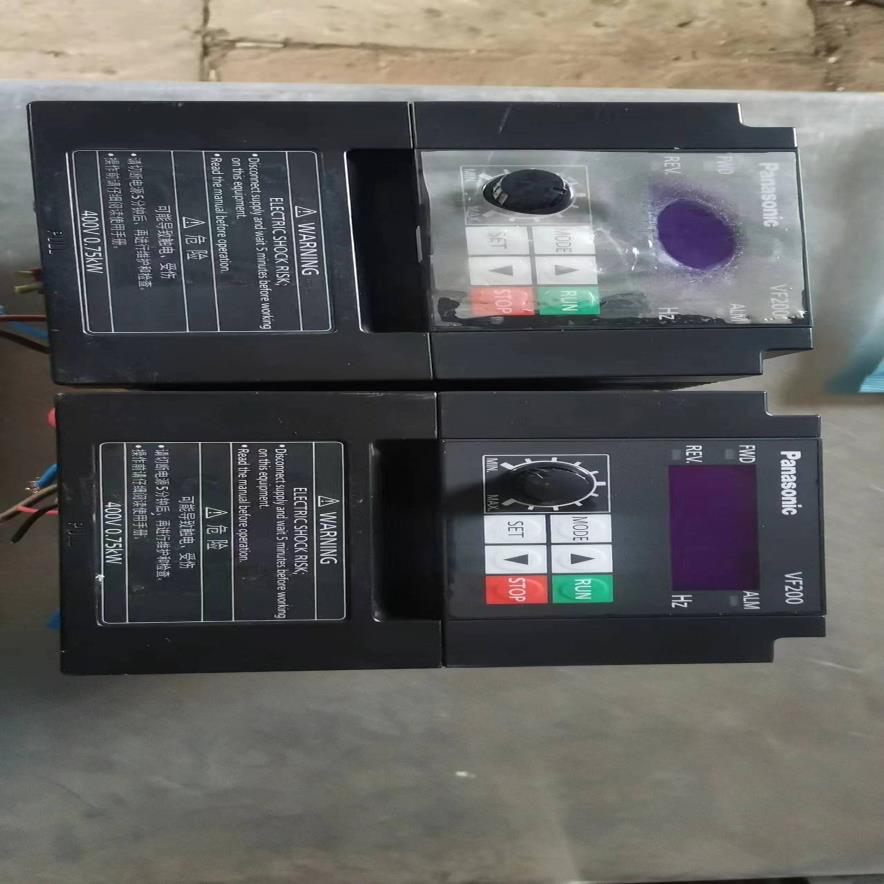 AVF200--0074变频器 有多台 功能正常成色如图