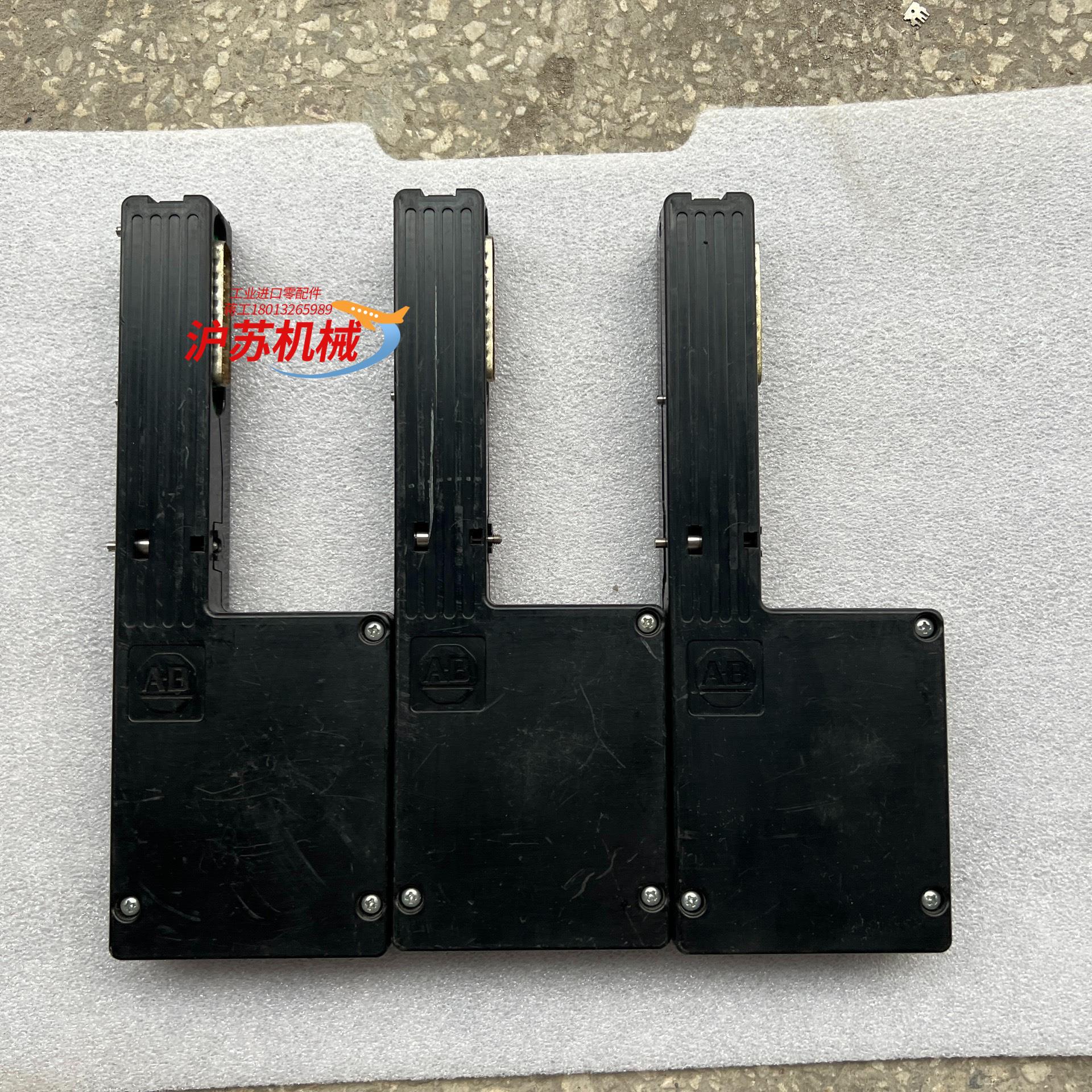 AB罗克韦尔伺服连接器2090-K6CK-D44M