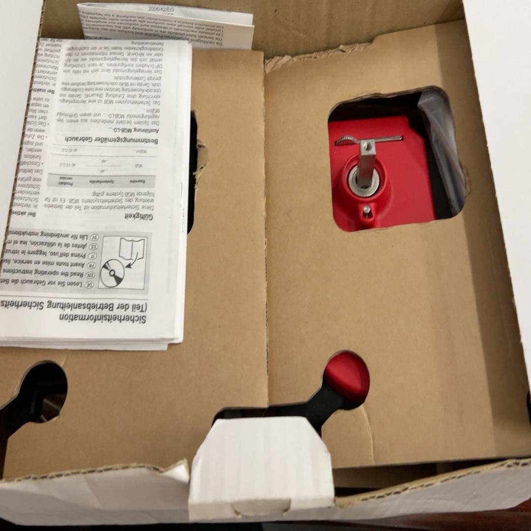 EUCHNER门锁MGB-L0-APA-AA6A1-S3-R