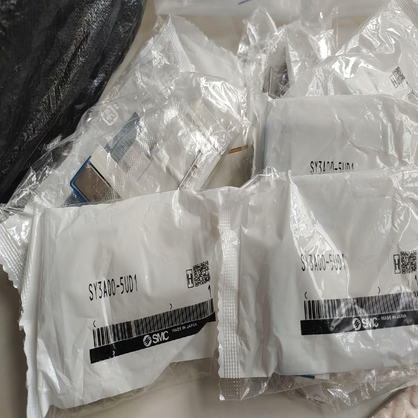 电磁阀SY3A00-5UD1