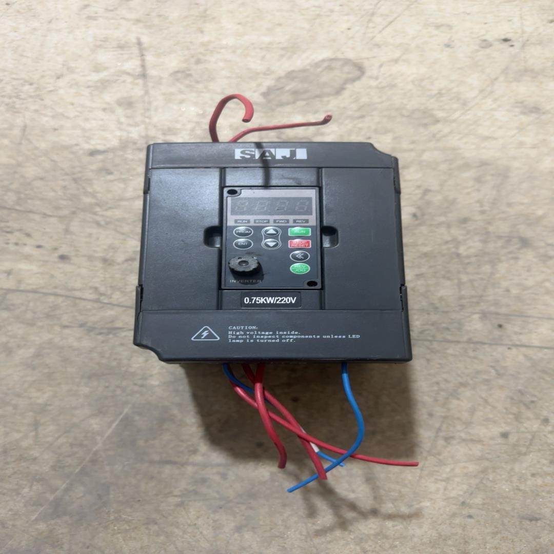 8000B-2SR75GB三晶变频器，原装，功能测