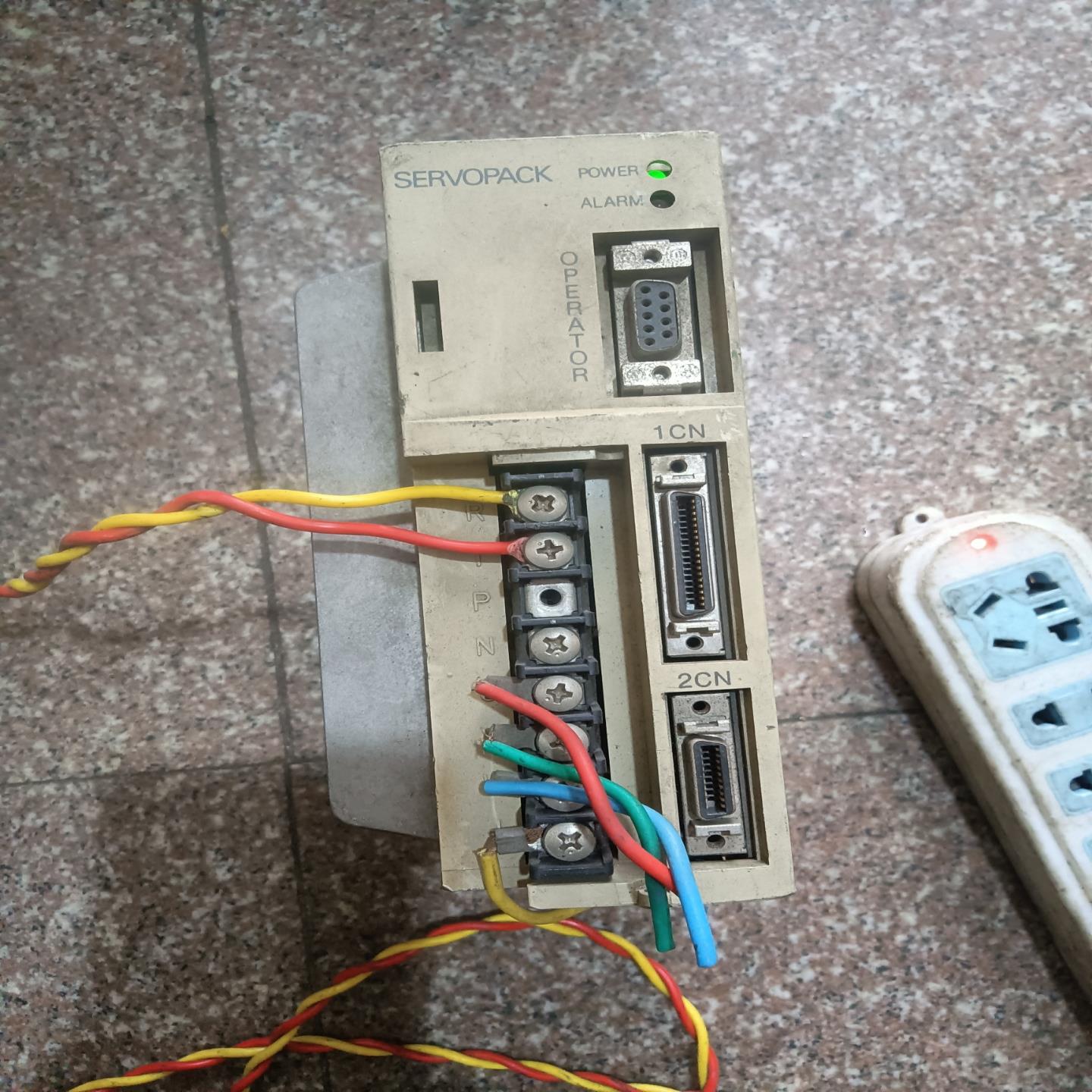 安川400W驱动器SGDA-04AS，，仅此，3