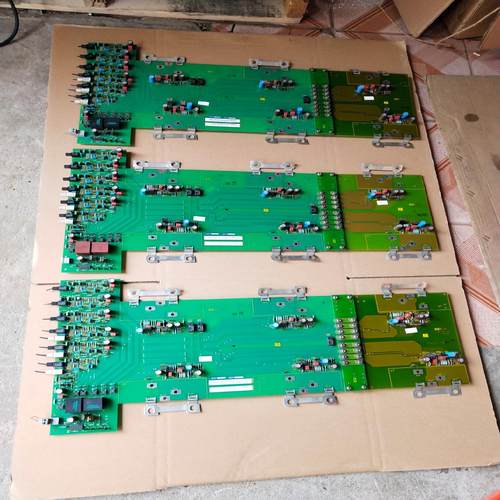 （设备配件）6SE7035-1EJ84-1JC1 3块实物包好。