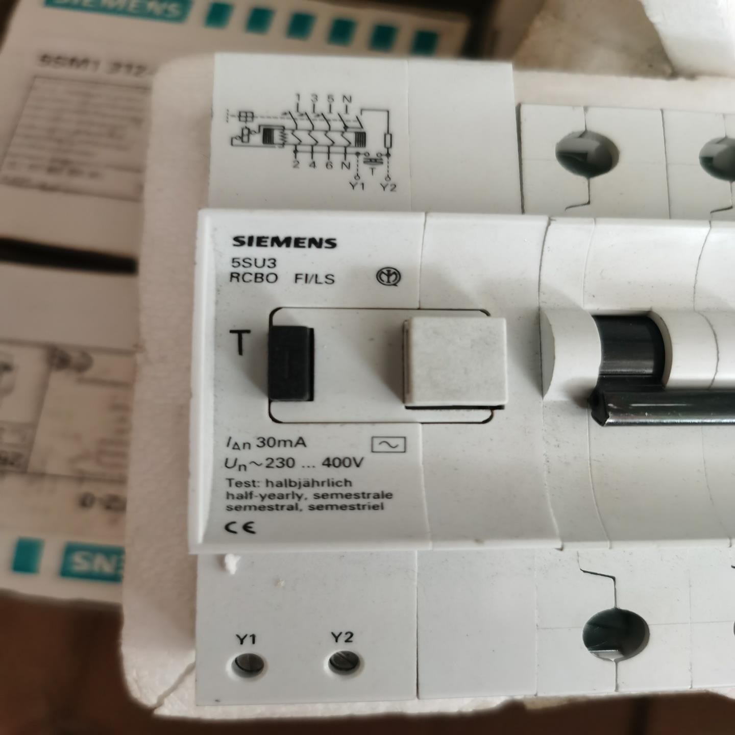 电磁式漏电断路器 5SU3667-1BK20(崽崽配件)