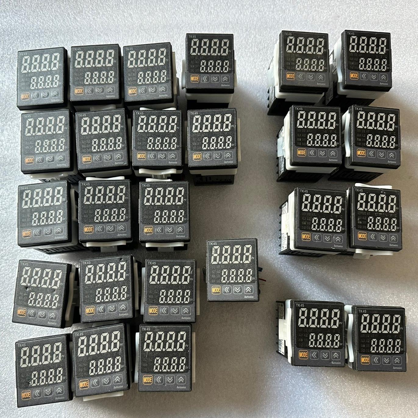 奥托尼克斯温控 TK4S-T4CC/  TK4S-12CN/