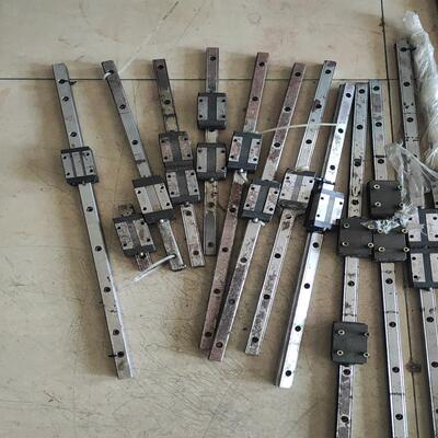 （设备配件）THKSSR15滑块儿。带导轨实物拍图有些有锈