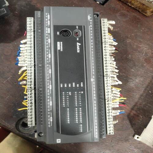 [德峰]PLC版本v3DVP60ES200R如图台达 成色