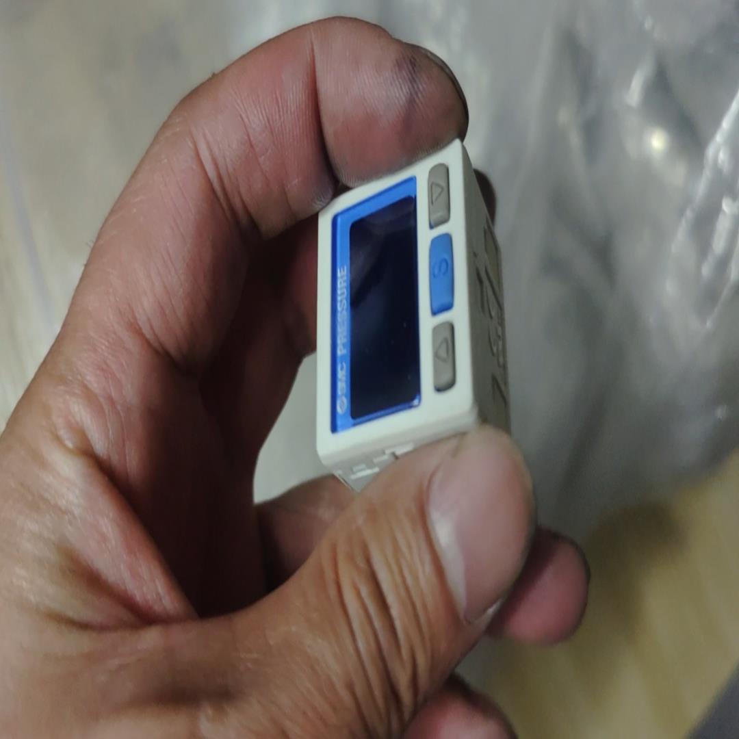 压力表负压表 ZSE30A-01-N,