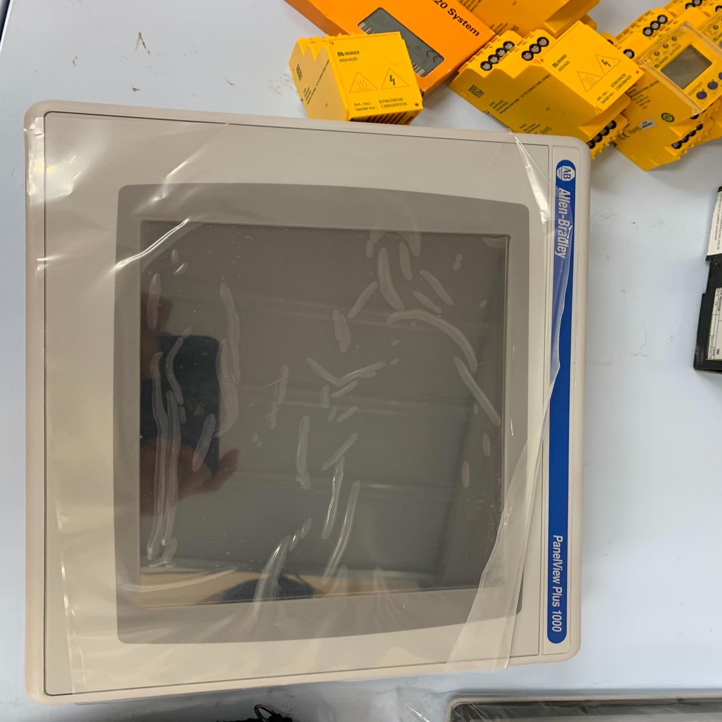 （设备配件）2711P-T10C4D9 A-B显示屏成色很好需要联系